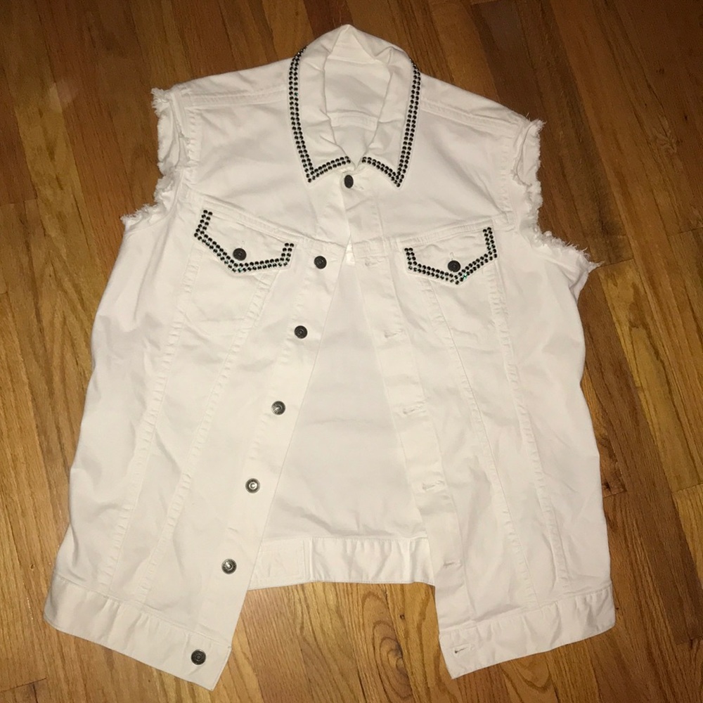 Robin’s Jean denim vest